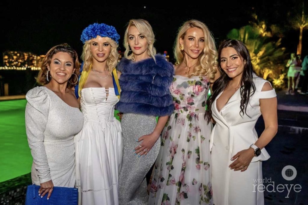 36-natalia-lopez-krystyna-laukien-anna-mehrabi-yulia-faist-anirays-camino